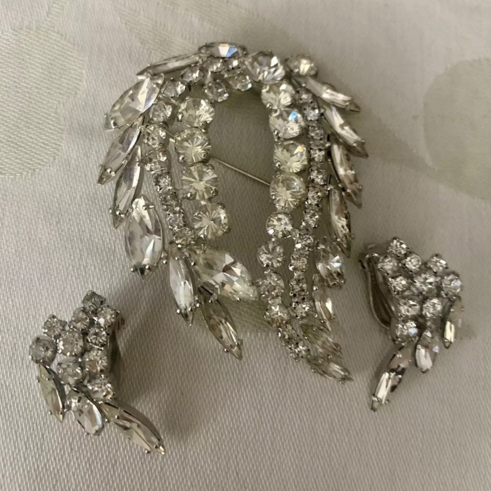 Unique Gustave Sherman Brooche And Earrings Set Swarovski Mint Condition